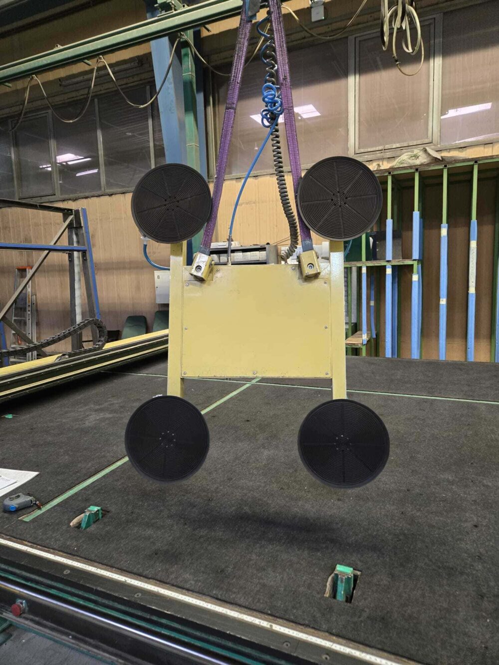 Crane system with suction lifter Hegla Hubfix II - Image 2