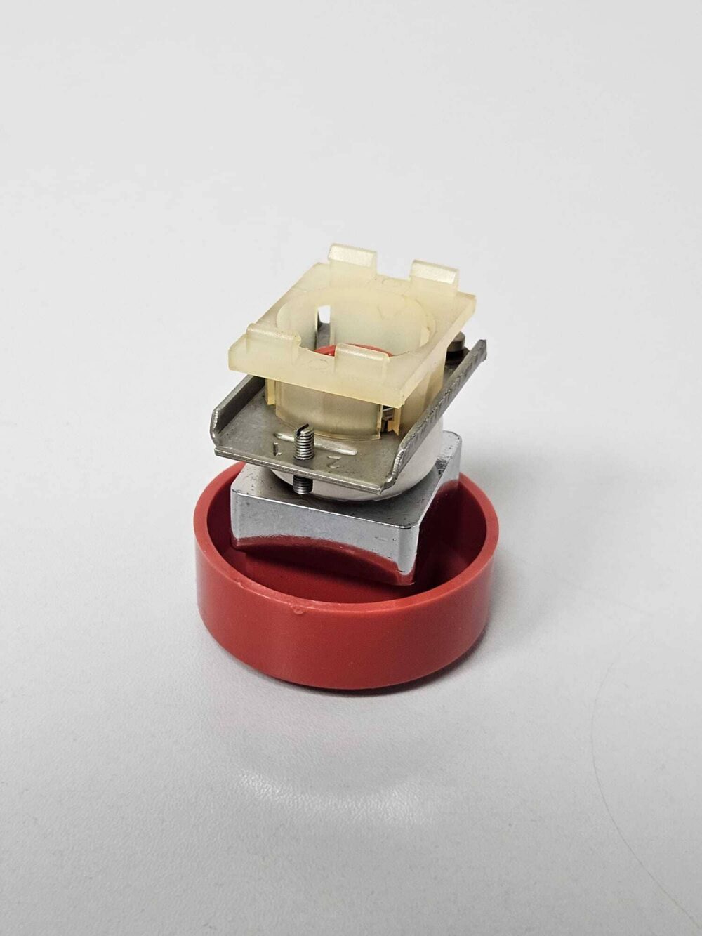 Robotron emergency stop switch attachment (former GDR) - Image 4