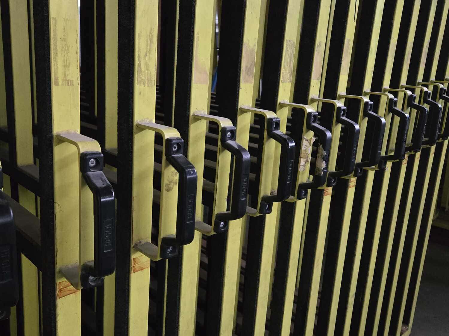 Glaslagerregal / links neigend Metall-Anlagenbauer L.R. – Bild 5