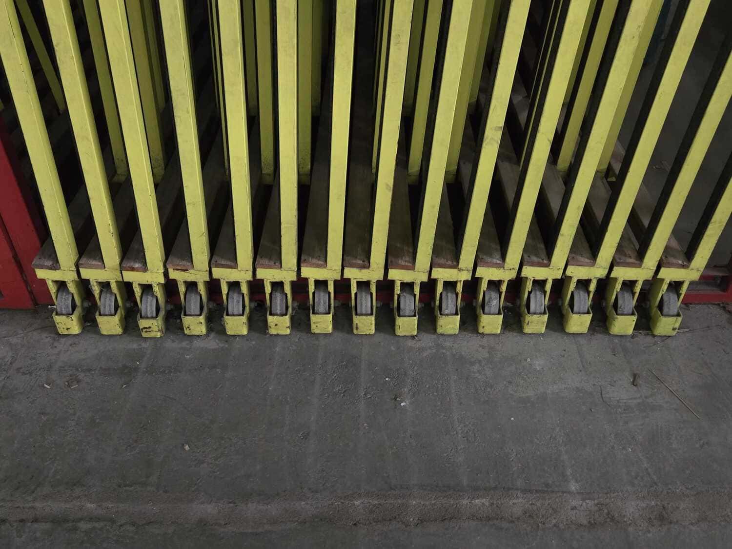 Glaslagerregal / links neigend Metall-Anlagenbauer L.R. – Bild 6