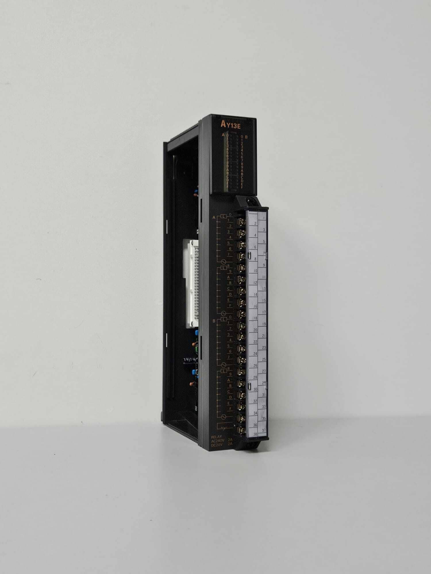 Programmierbare Steuerung (Ausgangsmodul) Melsec AY13E