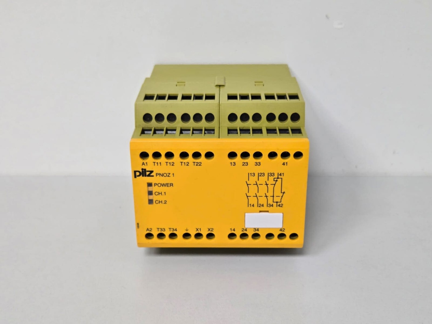 Sicherheitsschaltgerät Pilz PNOZ1 24VAC 3n/01n/c – Bild 3