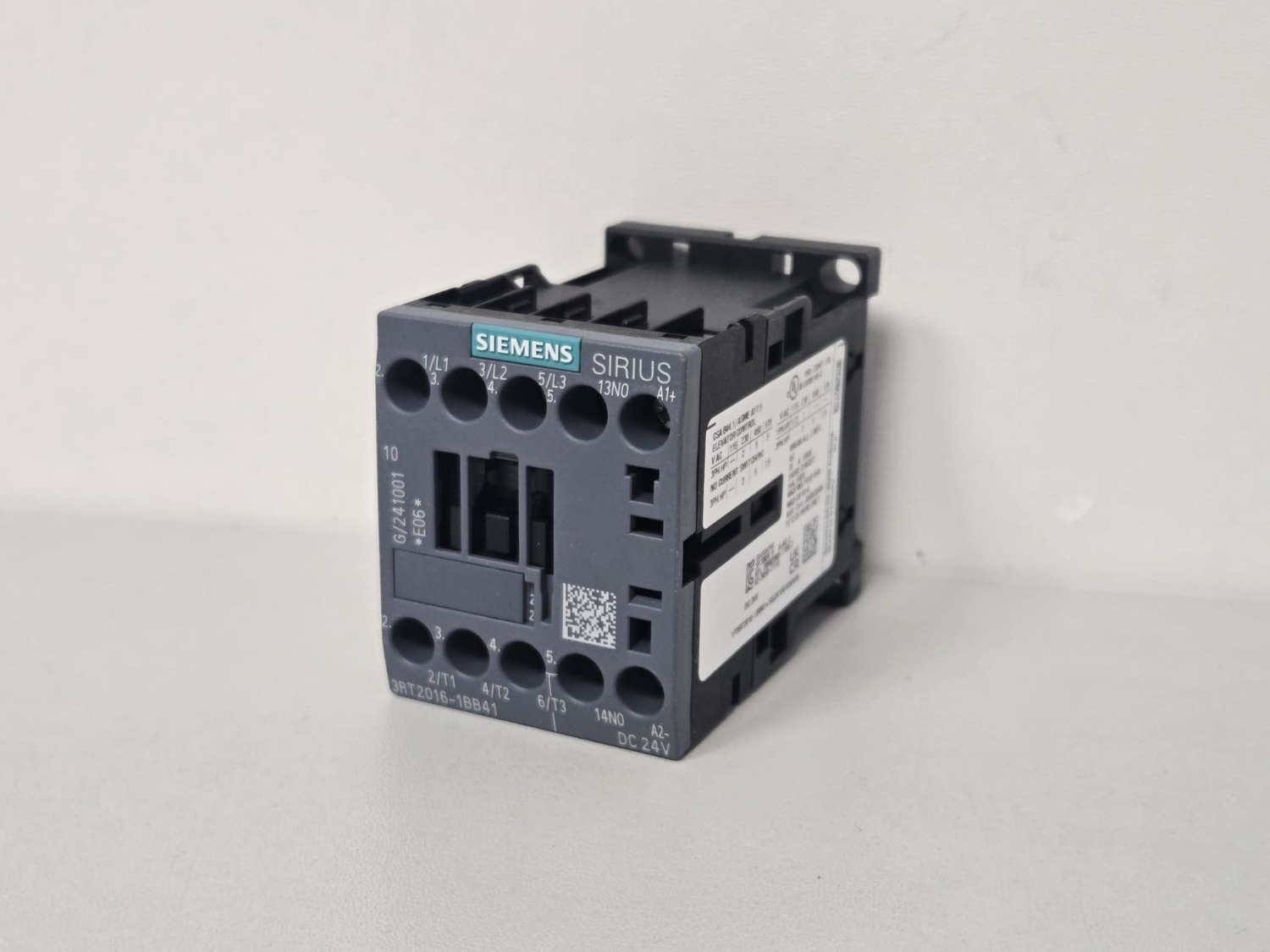 Contactor Siemens 3RT 2016-1BB41 - Image 3