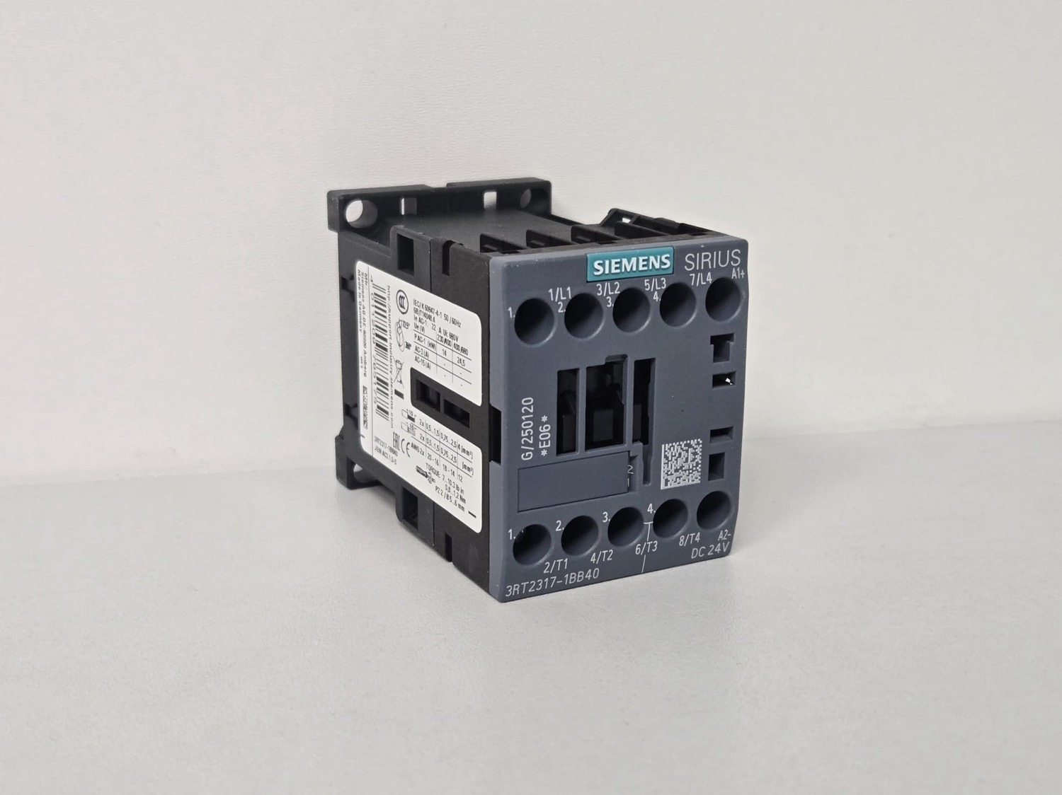 Contactor Siemens 3RT2317-1BB40