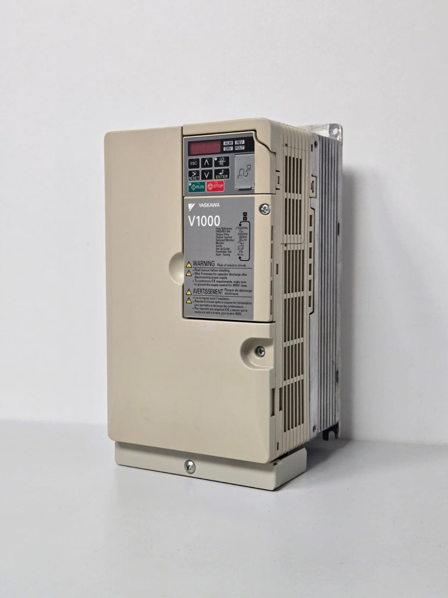 Frequenzumrichter YASKAWA V-1000