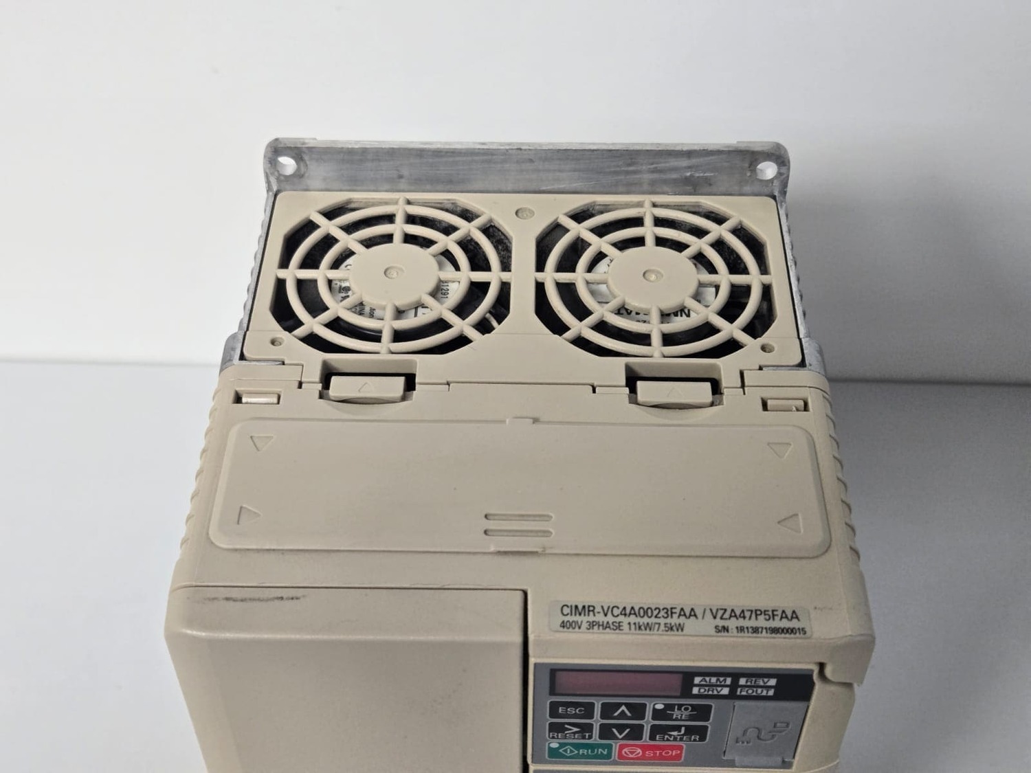 Frequenzumrichter YASKAWA V-1000 – Bild 7