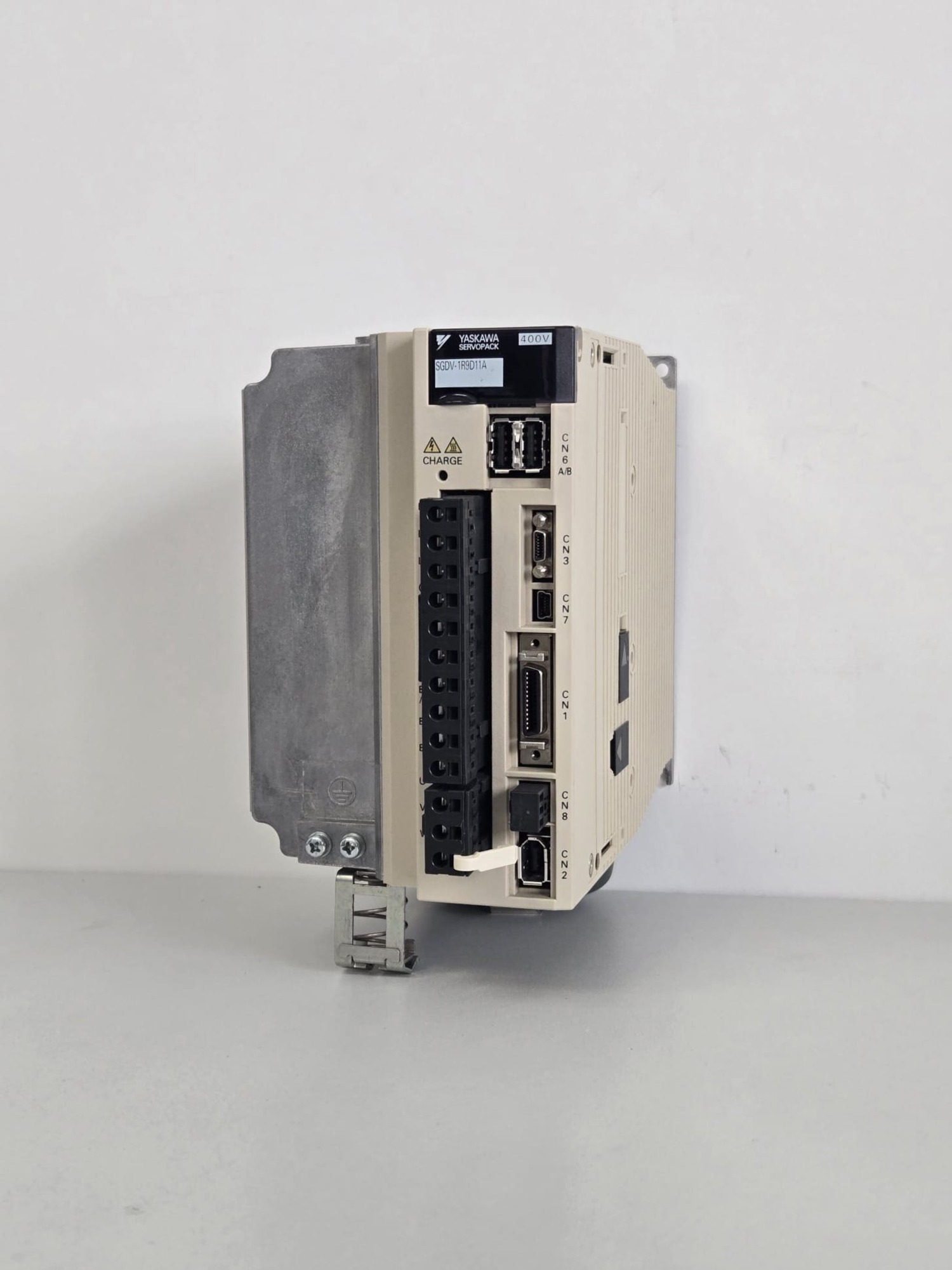 Wechselrichter OMRON SGDV-1R9D11A