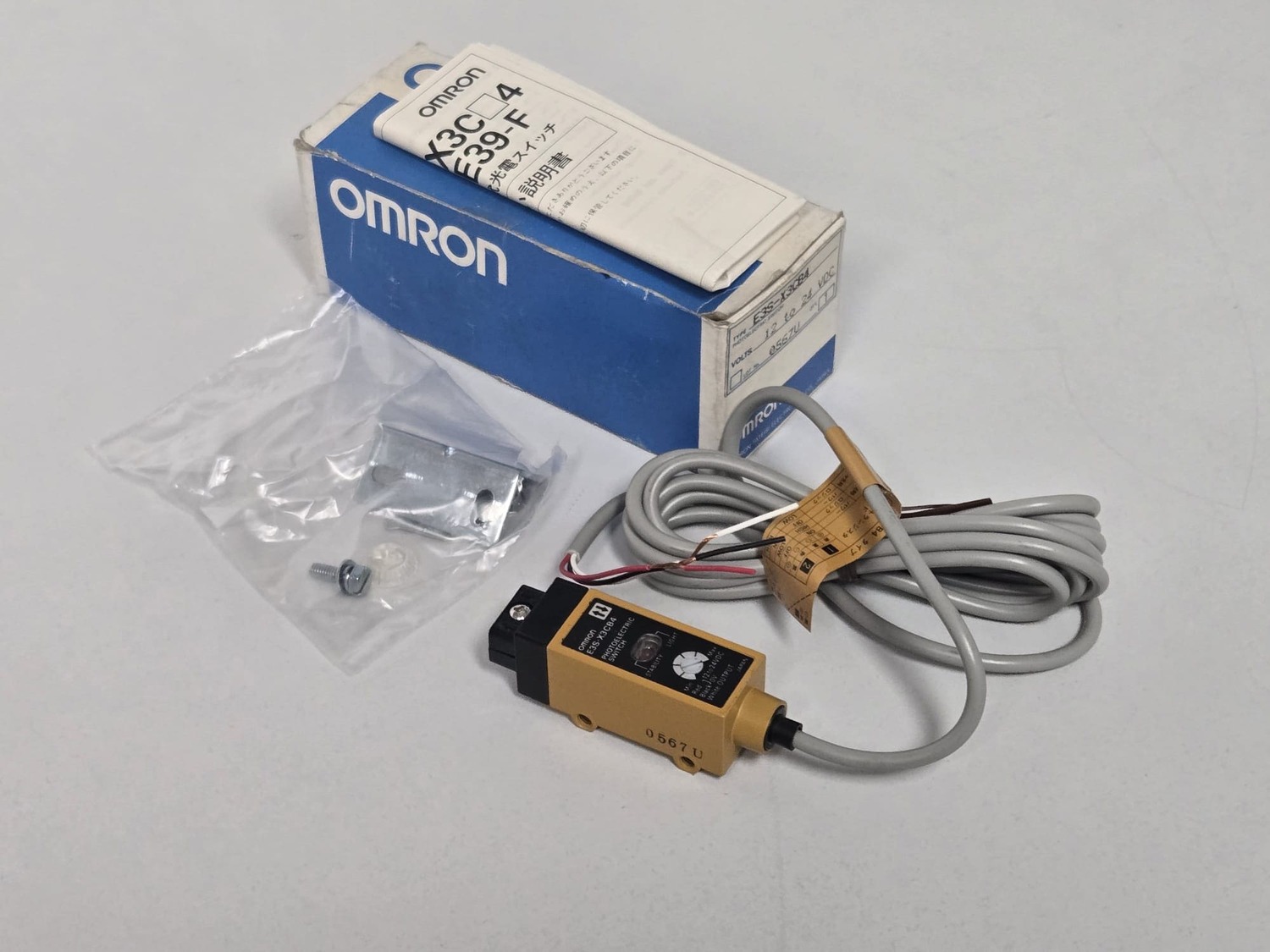 Photoelectric Switch Omron E3S-X3CB4