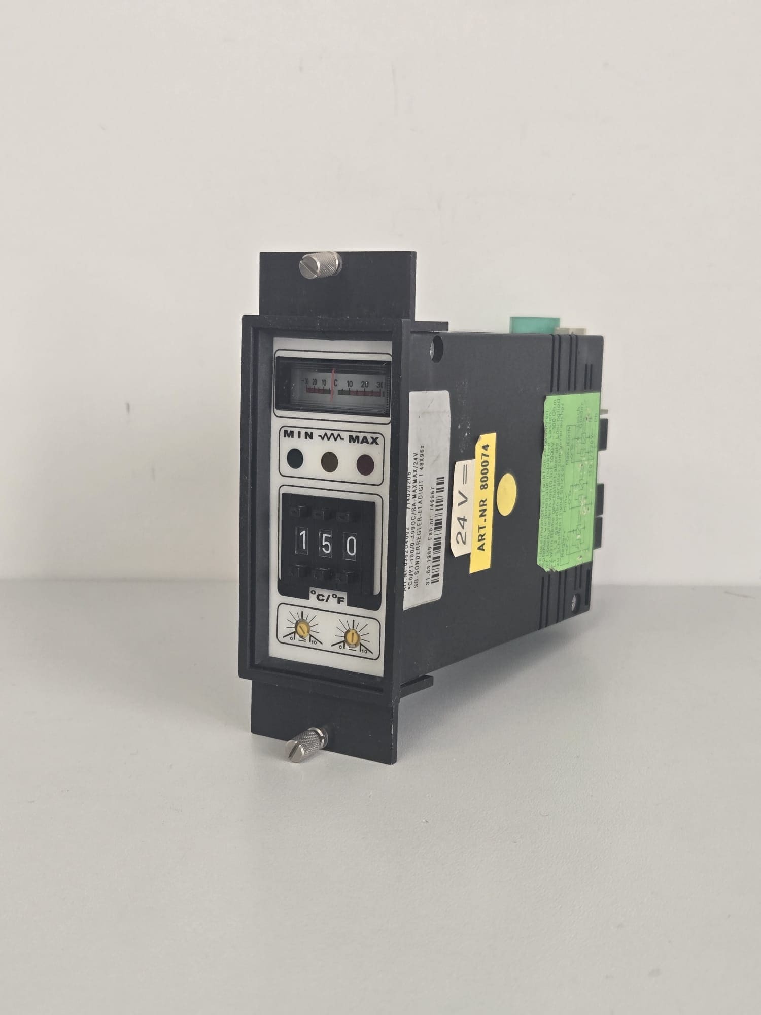 SG-Sonderregler-Eladigit Elrest C0/PT-1000/0-1990C