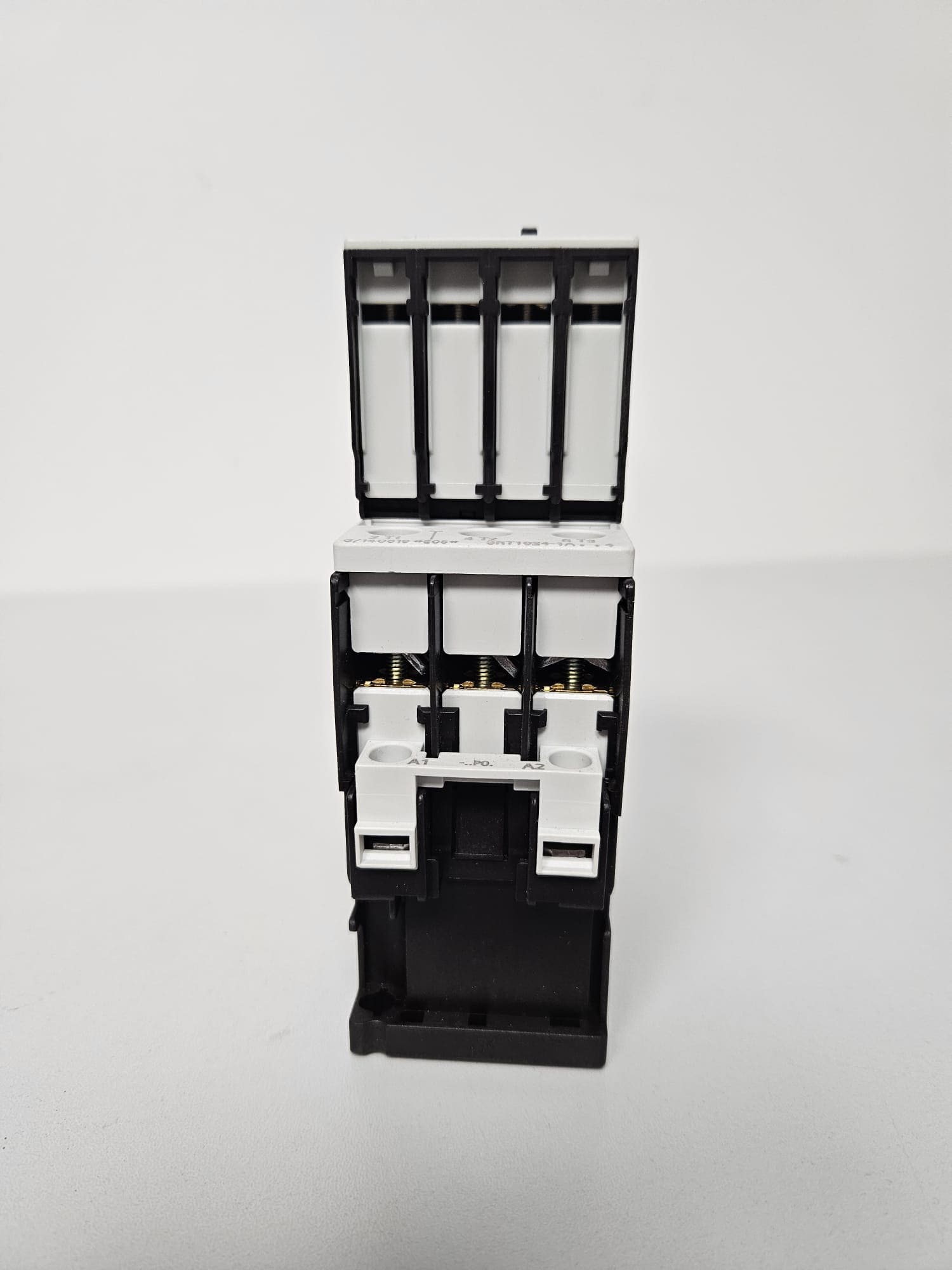 Contactor Siemens 3RT 1024-1AP04 - Image 5