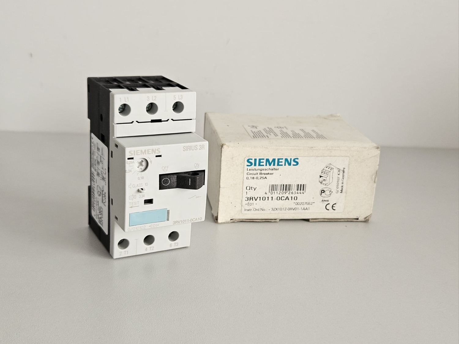 Performance switch Siemens 3RV1011-0CA10