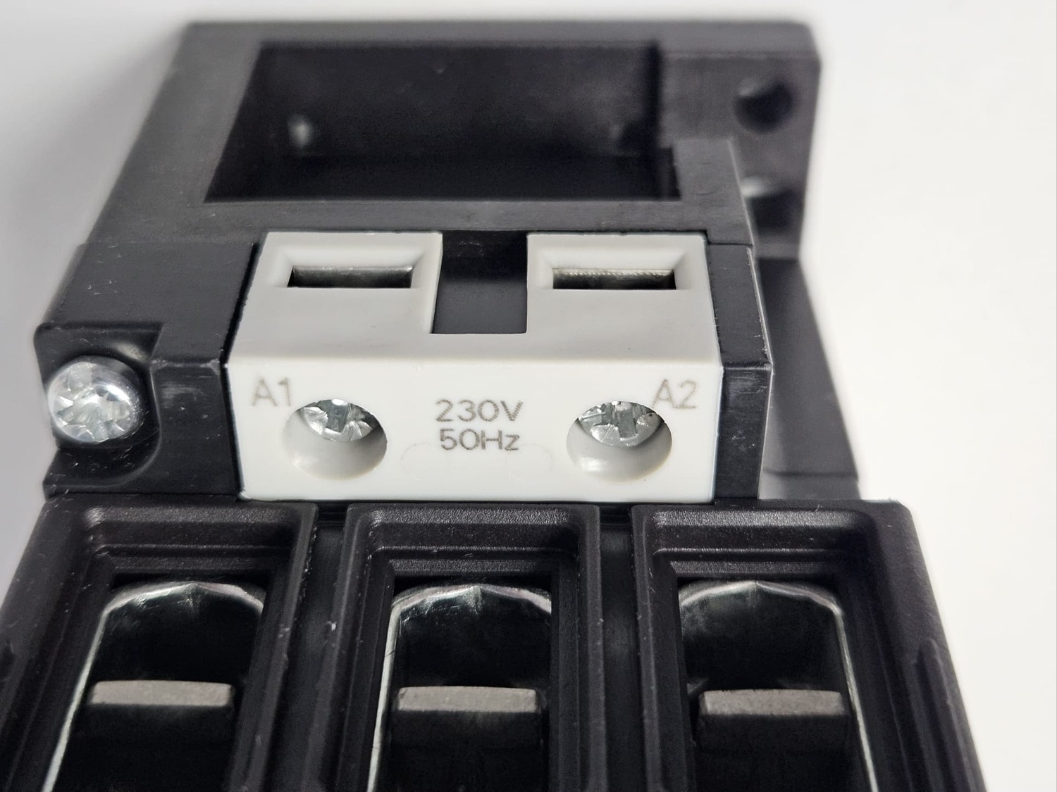 Contactor Siemens 3RT1034-1AP04 - Image 4