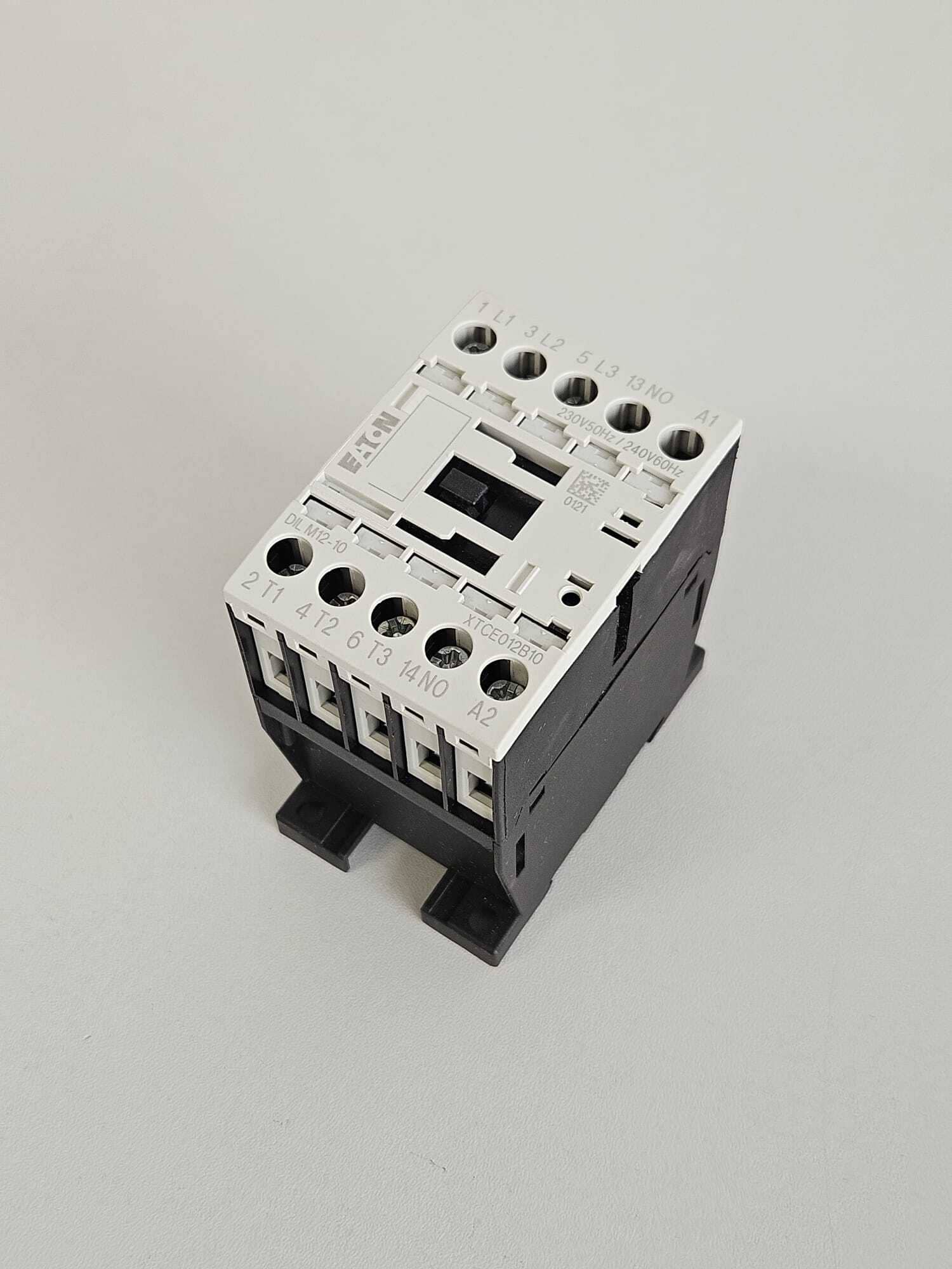 Power contactor EATON DILM 12-10 - Image 2