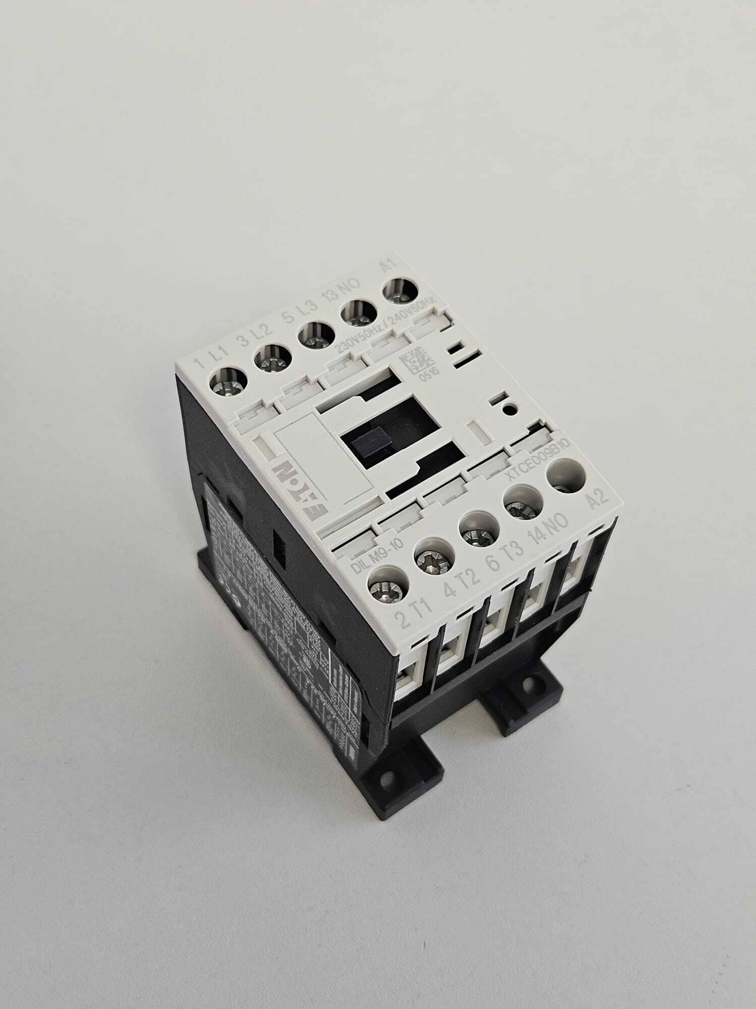 Power switch EATON DILM 9-10 - Image 2
