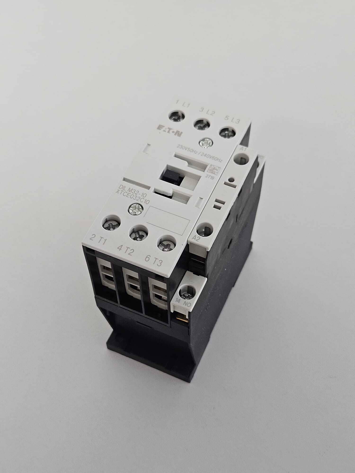 Power switch EATON DILM 32-10 / XTCE032C10F - Image 4