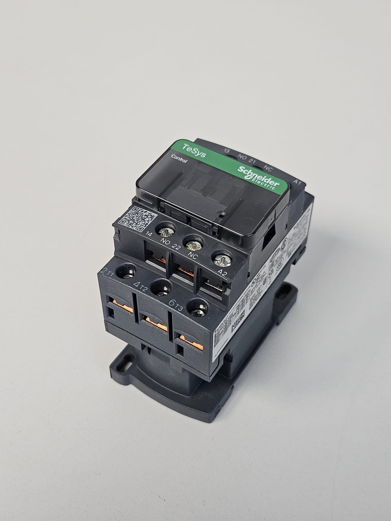 Contactor Schneider Electric LC1D18P7 - Image 2