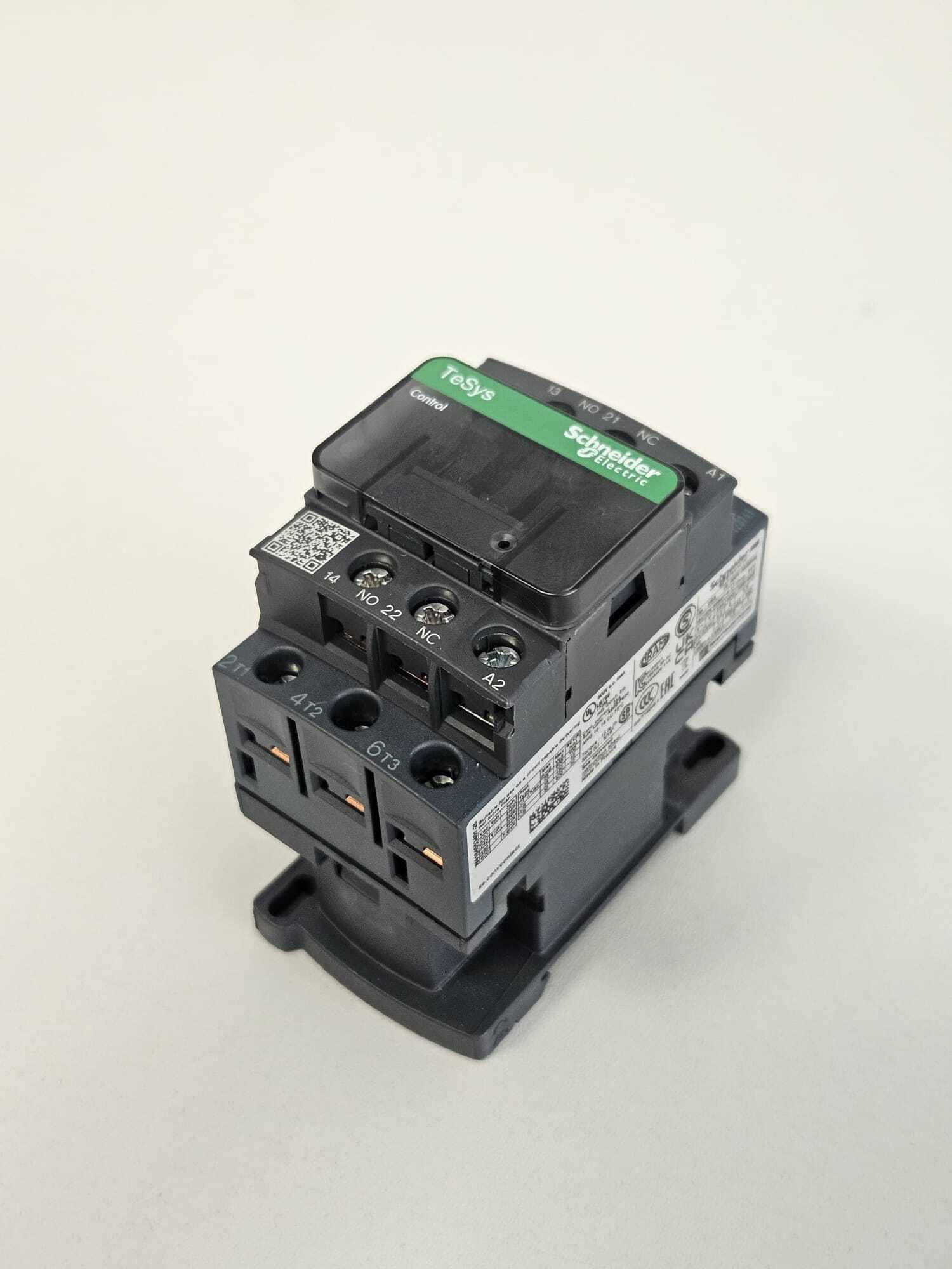 Schneider Electric LC1DO9P7 Contactor - B - Image 2