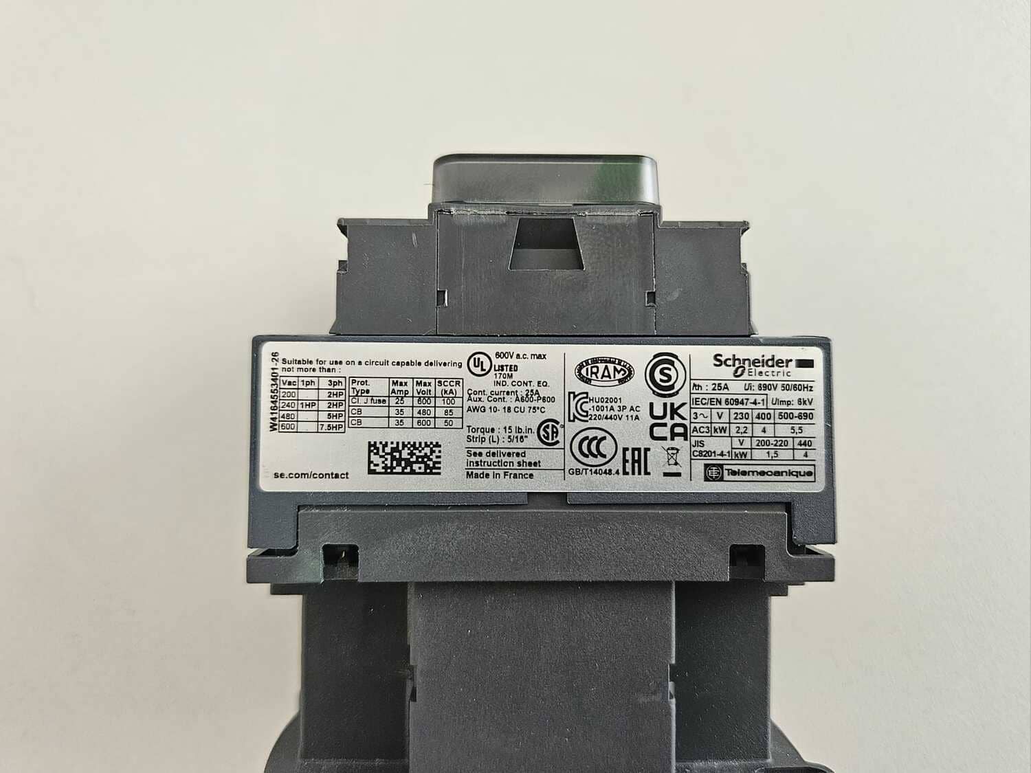 Schneider Electric LC1DO9P7 Contactor - B - Image 3
