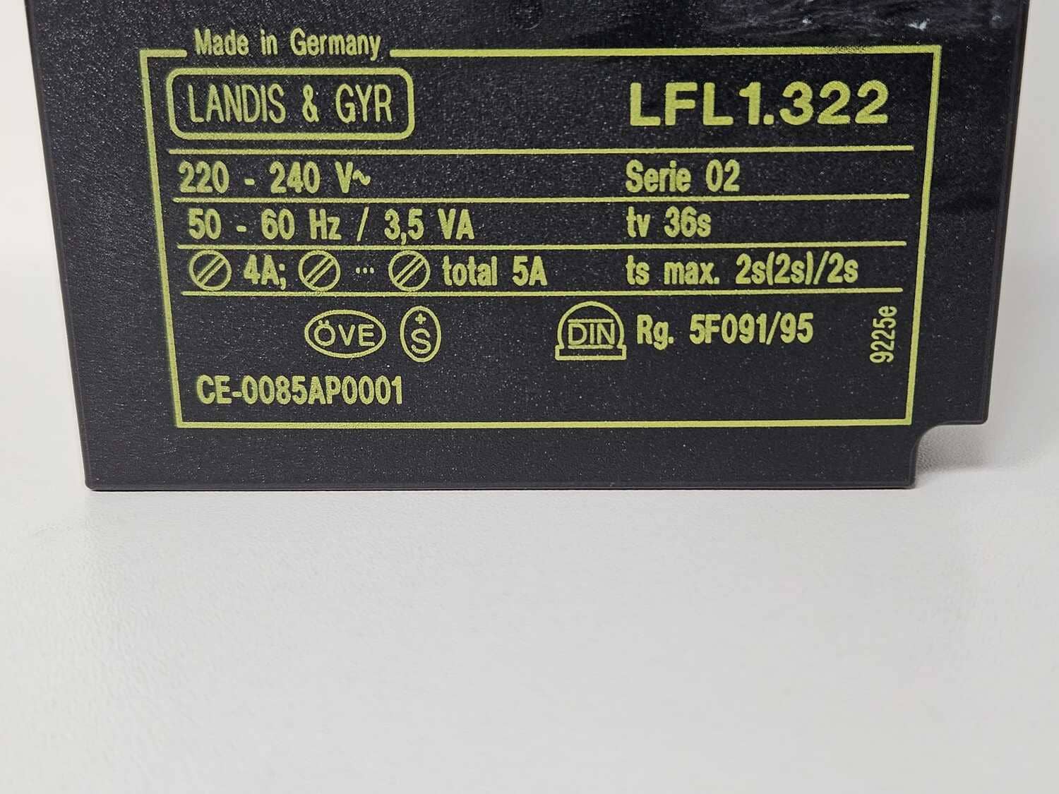 Control unit LANDIS & GYR LFL 1.322 - Image 3