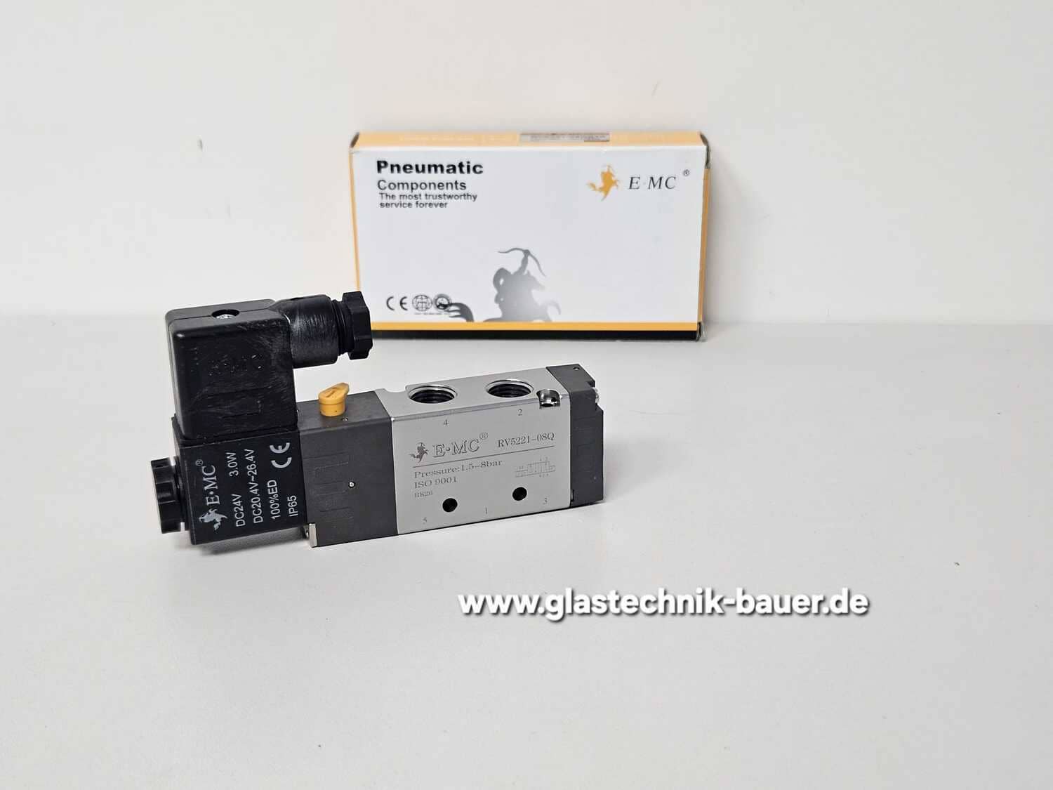 Pneumatic solenoid valve EMC RV5221-08QE4B