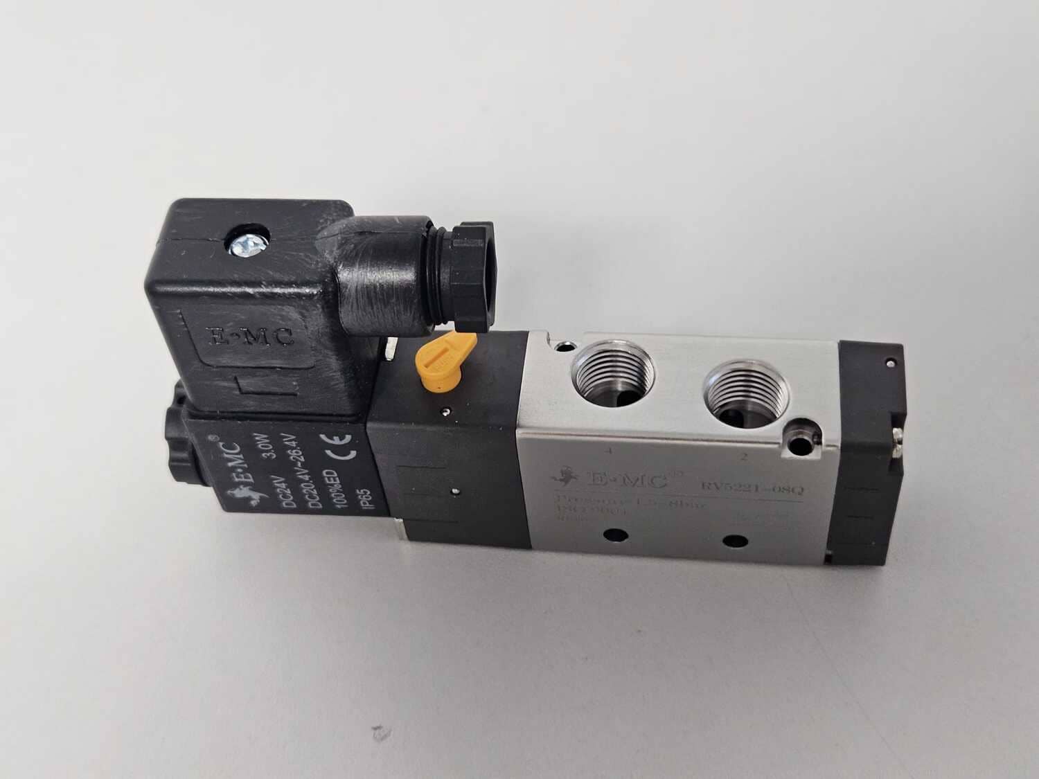 Pneumatic solenoid valve EMC RV5221-08QE4B - Image 4